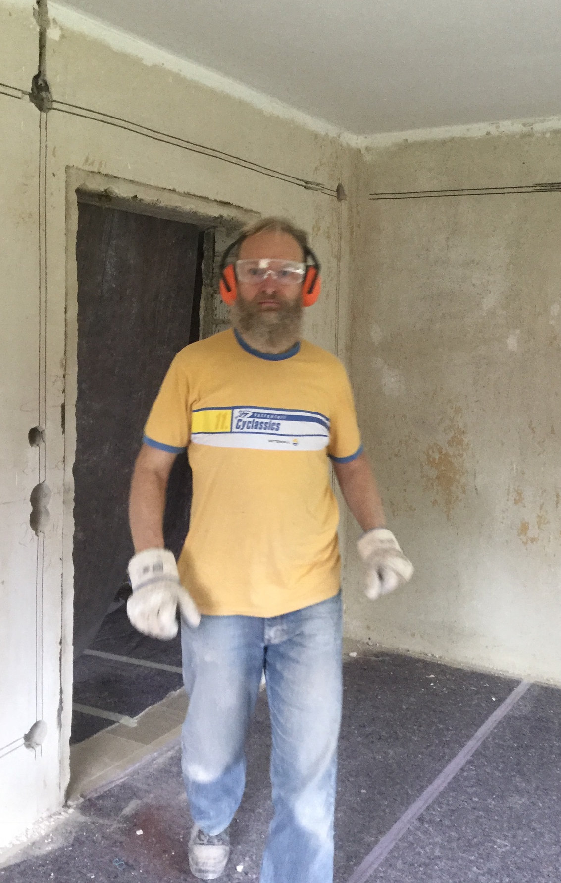 Thomas Brehmer auf der Baustelle